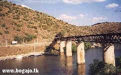 Tramo ferroviario entre La Fregeneda y Portugal